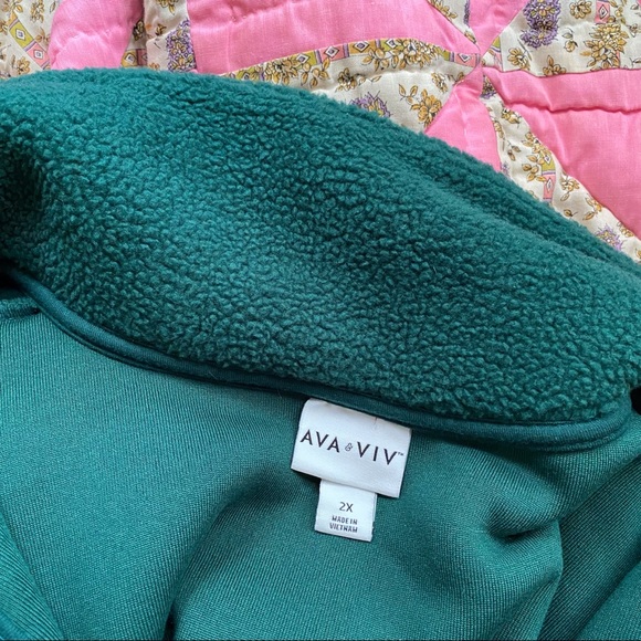 Ava & Viv Green Sherpa O-Ring Quarter Zip Pullover Sweatshirt 2X - Picture 7 of 8